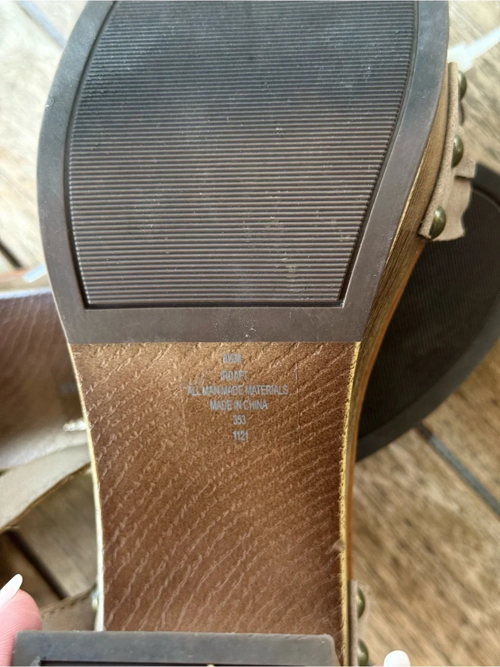 Indigo Rd Women’s Tan Woven Boho 8.5 Platform Sandals with Ankle Buckle NEW